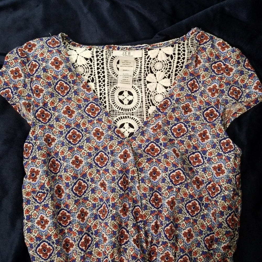 Cute floral romper !! - Picture 2 of 3